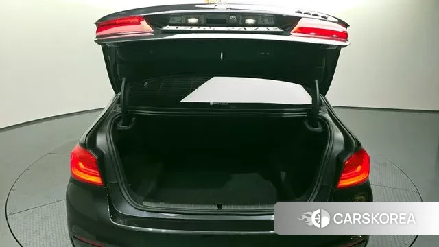 BMW 5 Series (G30) id 3464355 из Кореи 11