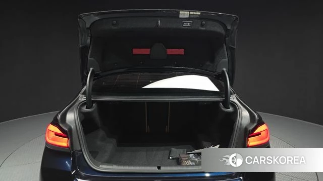 BMW 5 Series (G30) id 3832227 из Кореи 11