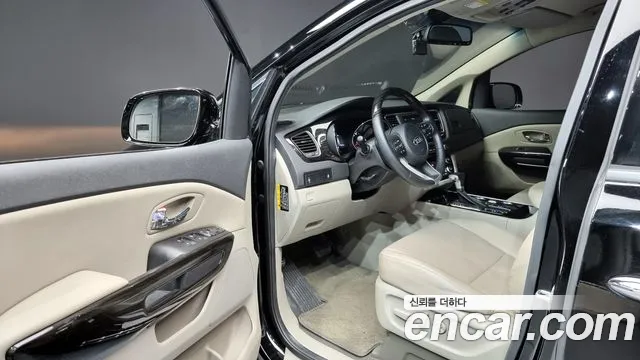 Kia The New Carnival id 2666843 из Кореи 11