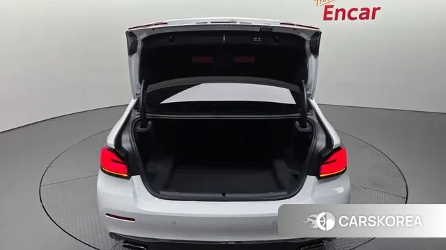 BMW 5 Series (G30) id 3058556 из Кореи 11