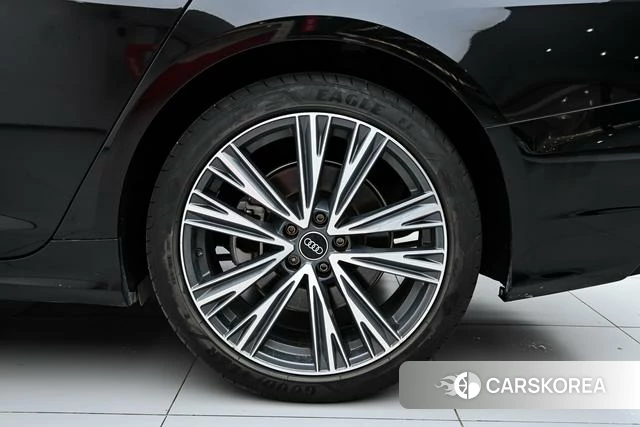 Audi A6L id 4210559 из Китая 11
