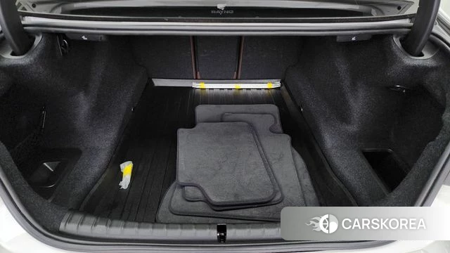 BMW 5 Series (G30) id 3821098 из Кореи 11