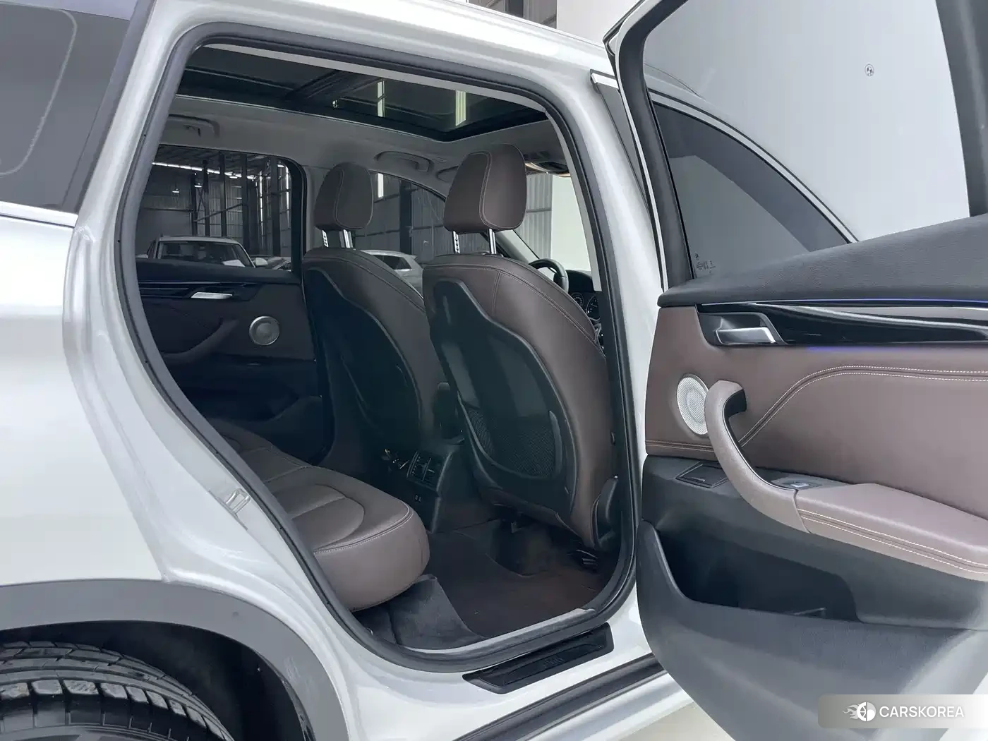 BMW X1 id 4685949 из Китая 11