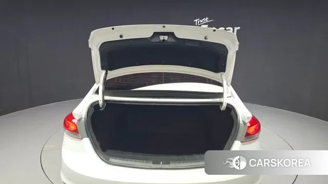 Hyundai Avante AD id 3583500 из Кореи 11