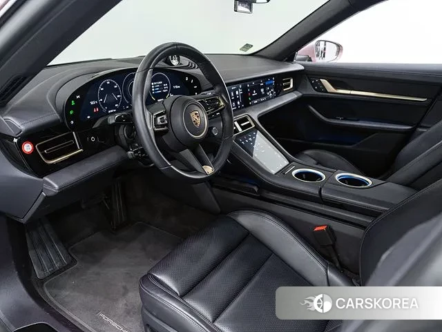 Porsche Taycan id 3523586 из Кореи 11