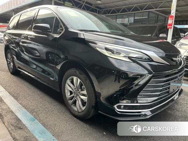 Toyota Saina id 4261180 из Китая 11