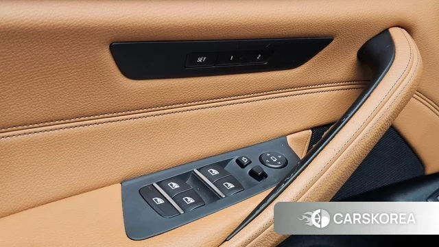 BMW 5 Series (G30) id 4642973 из Кореи 11