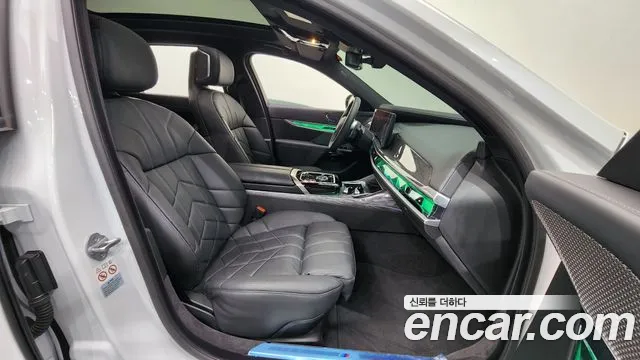 BMW 7 Series (G70) id 2681465 из Кореи 11