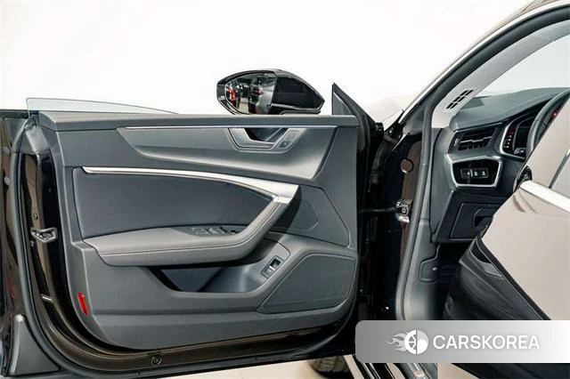 Audi A7L id 3857657 из Китая 11