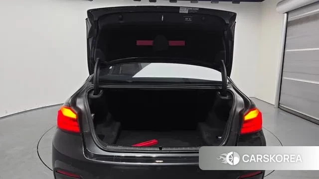 BMW 5 Series (G30) id 3703919 из Кореи 11