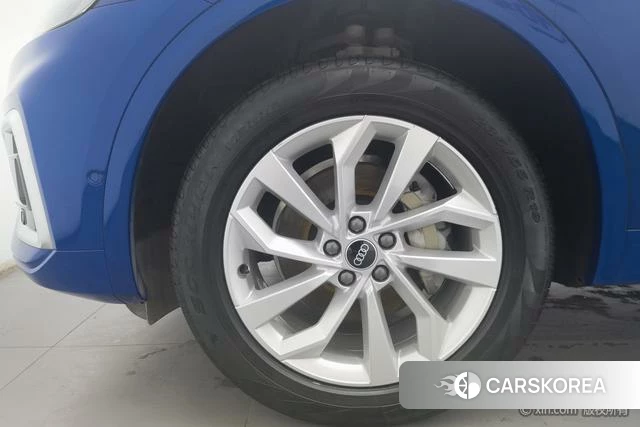 Audi Q5L id 4314085 из Китая 11
