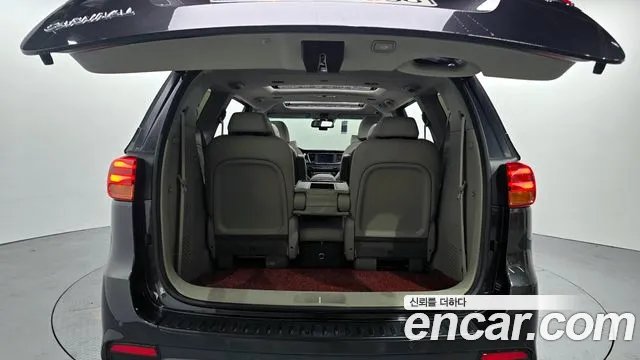 Kia The New Carnival id 2460965 из Кореи 11