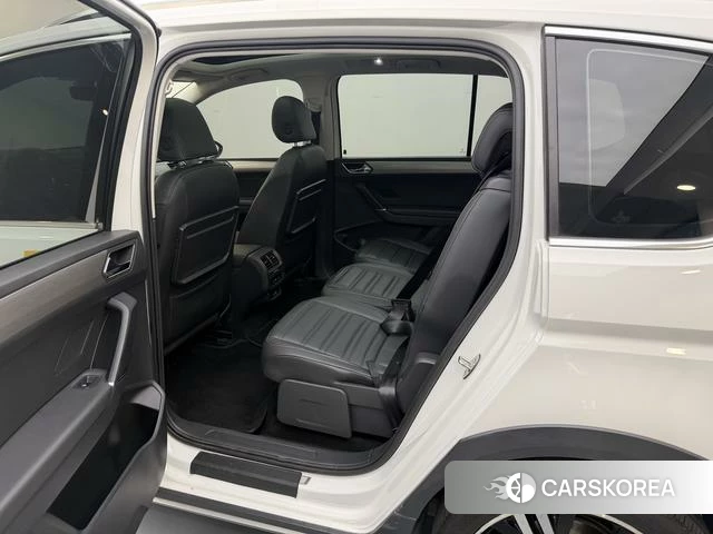 Volkswagen Touran L id 4238176 из Китая 11