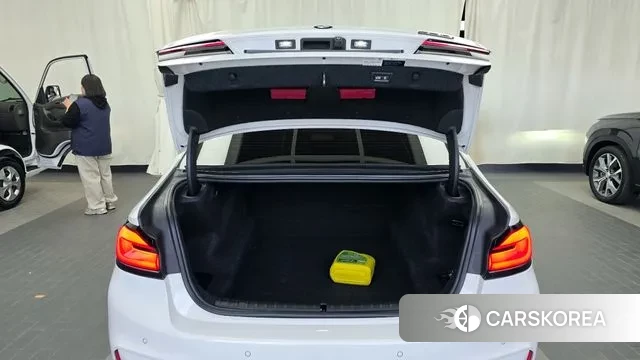 BMW 5 Series (G30) id 3330843 из Кореи 11