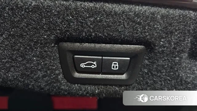 BMW 5 Series (G60) id 3769784 из Кореи 11