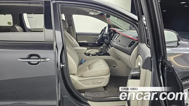 Kia The New Carnival id 2660084 из Кореи 11