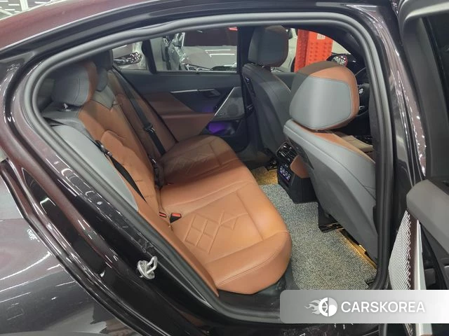 BMW 5 Series (G60) id 4387775 из Кореи 11