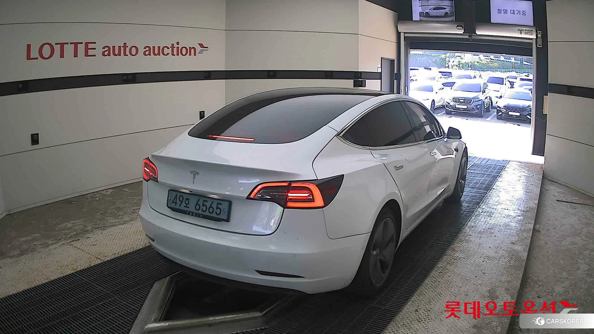 Tesla Model 3 Standard Range Plus RWD id 4679263 из Кореи 11