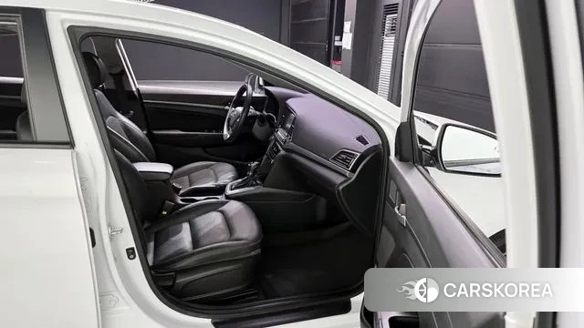 Hyundai Avante AD id 2977179 из Кореи 11