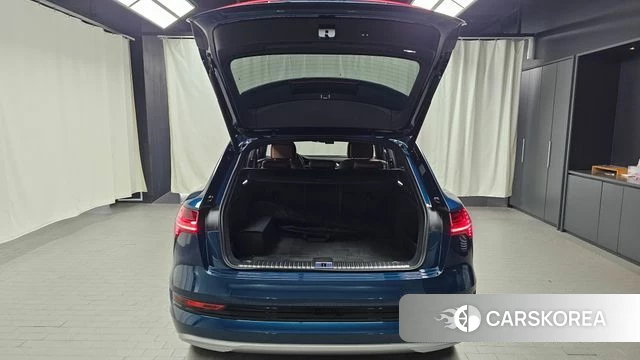 Audi e-Tron id 3898768 из Кореи 11