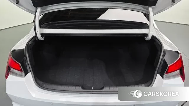 Hyundai Avante Hybrid (CN7) id 3267990 из Кореи 11