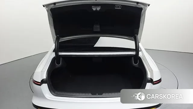 Hyundai Grandeur (GN7) id 3347845 из Кореи 11