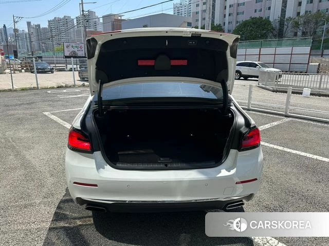 BMW 5 Series (G30) id 3923851 из Кореи 11