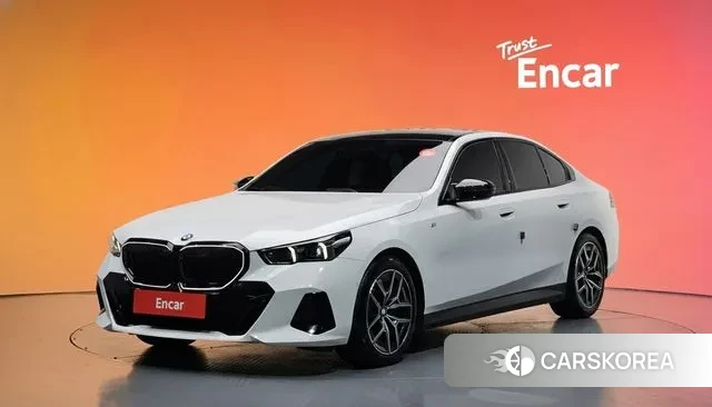 BMW 5 Series (G60) id 3388445 из Кореи 11