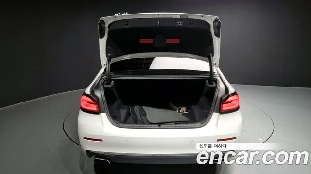 BMW 5 Series (G30) id 2858552 из Кореи 11