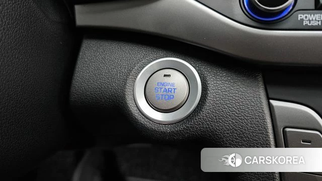 Hyundai Avante AD id 4371894 из Кореи 11
