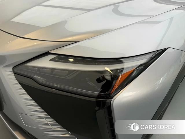 Lexus RZ id 3890497 из Китая 11