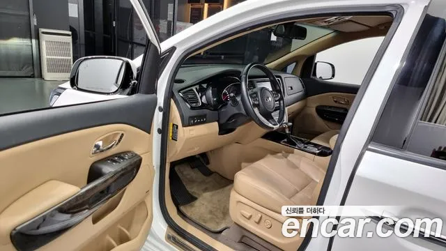 Kia The New Carnival id 2628268 из Кореи 11