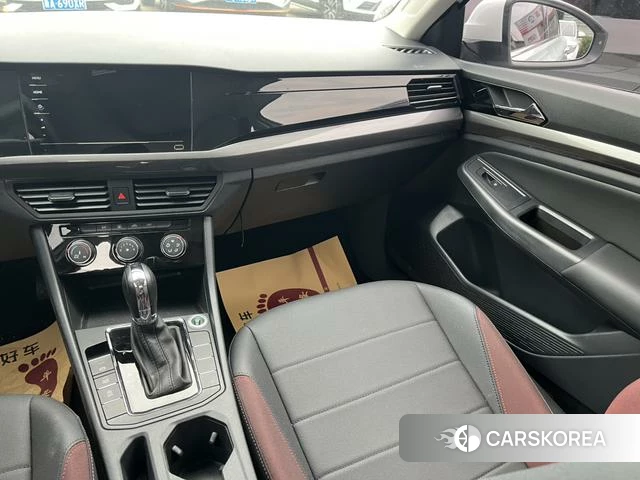 Volkswagen Bora id 4306819 из Китая 11