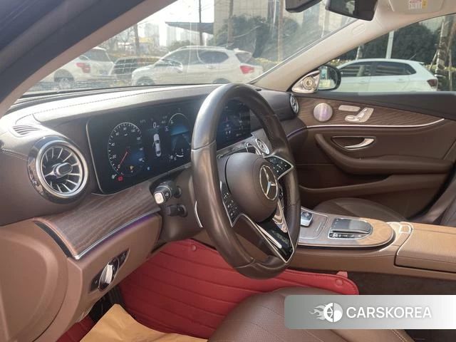 Mercedes-Benz E-class id 4265331 из Китая 11