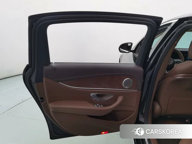 Mercedes-Benz E-class id 4290580 из Китая 11