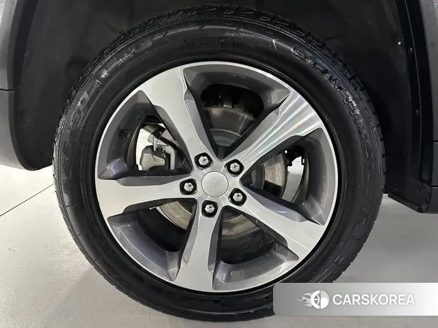 Jeep Grand Cherokee (WL) id 3664403 из Кореи 11