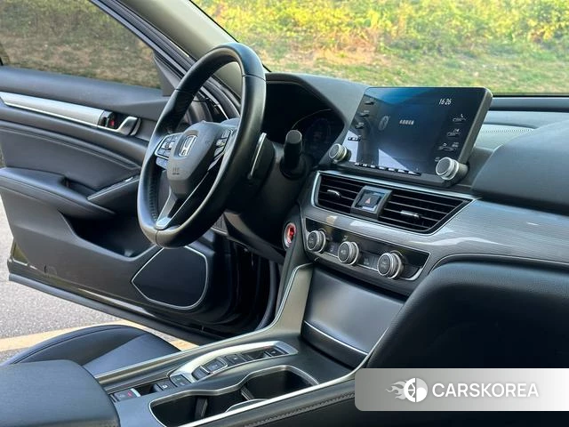Honda Accord id 3890754 из Китая 11