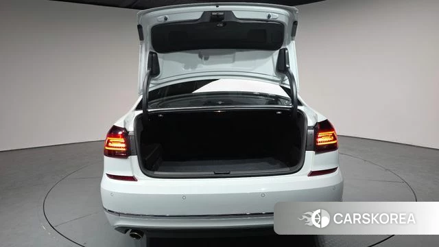 Volkswagen The New Passat id 3942860 из Кореи 11