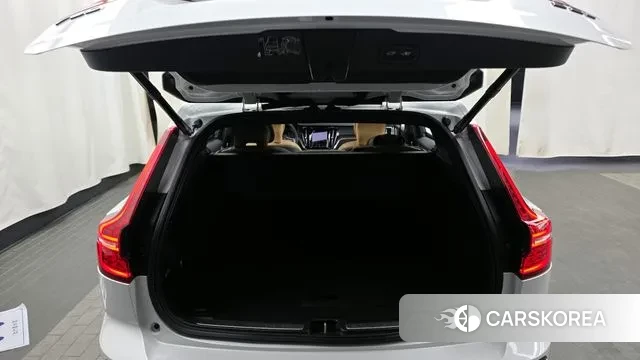 Volvo V60 Cross-Country 2nd Generation id 3736083 из Кореи 11