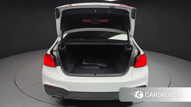 BMW 5 Series (G30) id 3519747 из Кореи 11