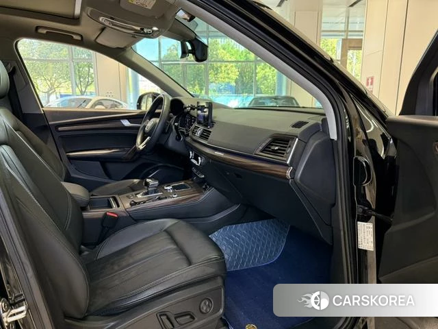Audi Q5L id 4259981 из Китая 11