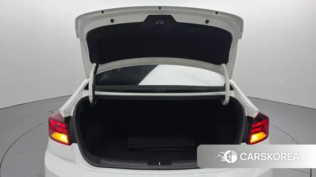 Hyundai The New Avante AD id 3402747 из Кореи 11