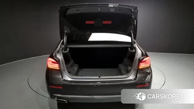 BMW 5 Series (G30) id 2984335 из Кореи 11