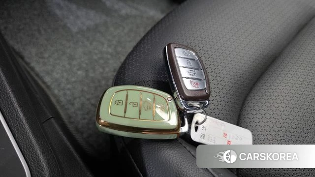 Hyundai Avante AD id 3925176 из Кореи 11