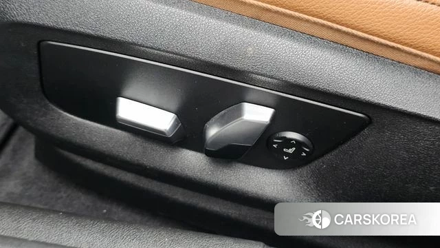 BMW 5 Series (G30) id 4610448 из Кореи 11
