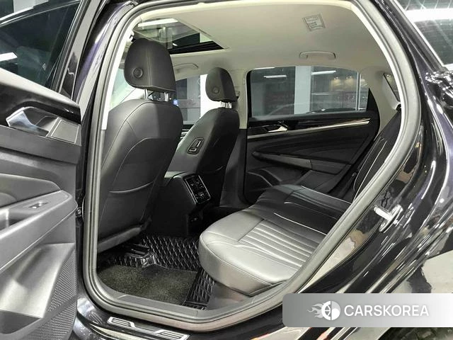 Volkswagen Passat id 4328779 из Китая 11