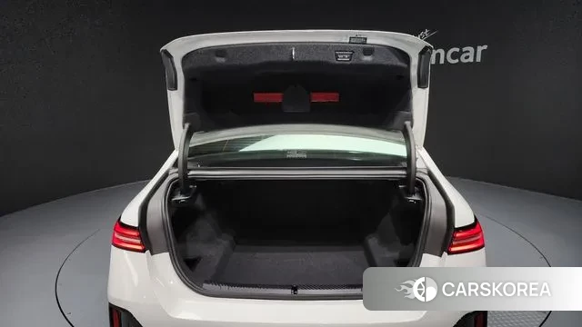 BMW 5 Series (G60) id 3341753 из Кореи 11