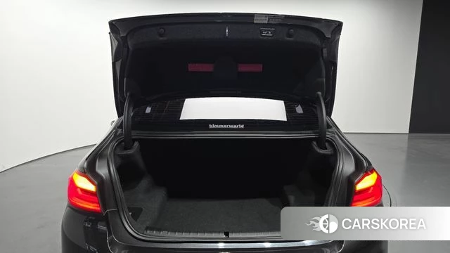 BMW 5 Series (G30) id 4197266 из Кореи 11