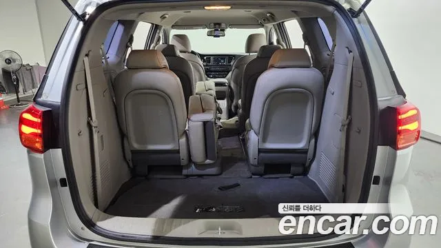 Kia The New Carnival id 2802561 из Кореи 11