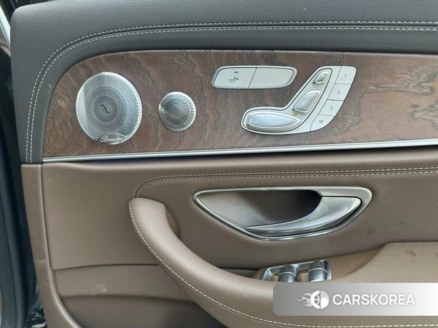 Mercedes-Benz E-class id 4215200 из Китая 11